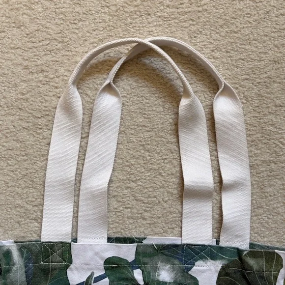 Tommy Bahama Tropical Tote Bag - Picture 5 of 10